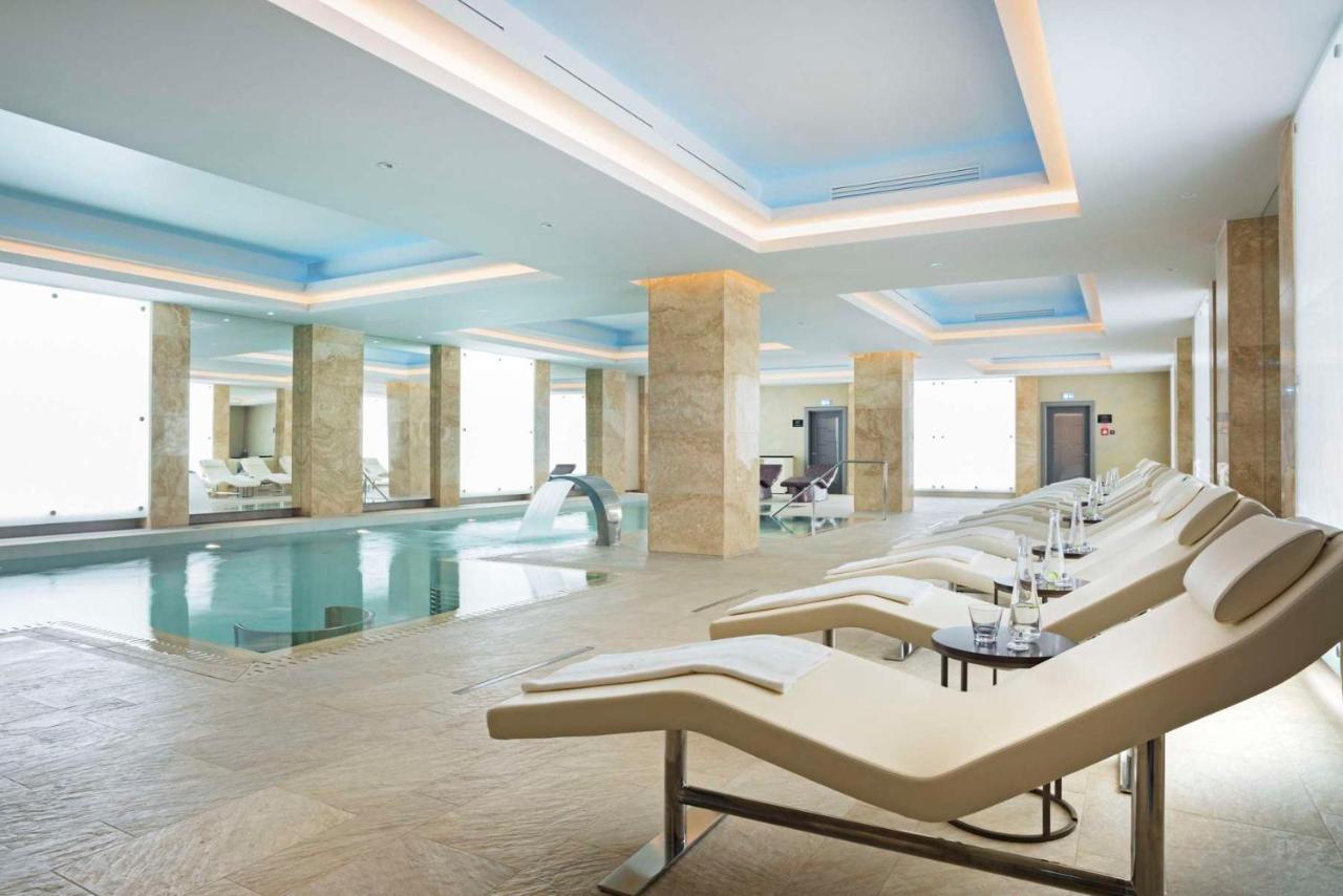 Grand Hotel Kempinski Riga Ngoại thất bức ảnh The spa at The Dorchester