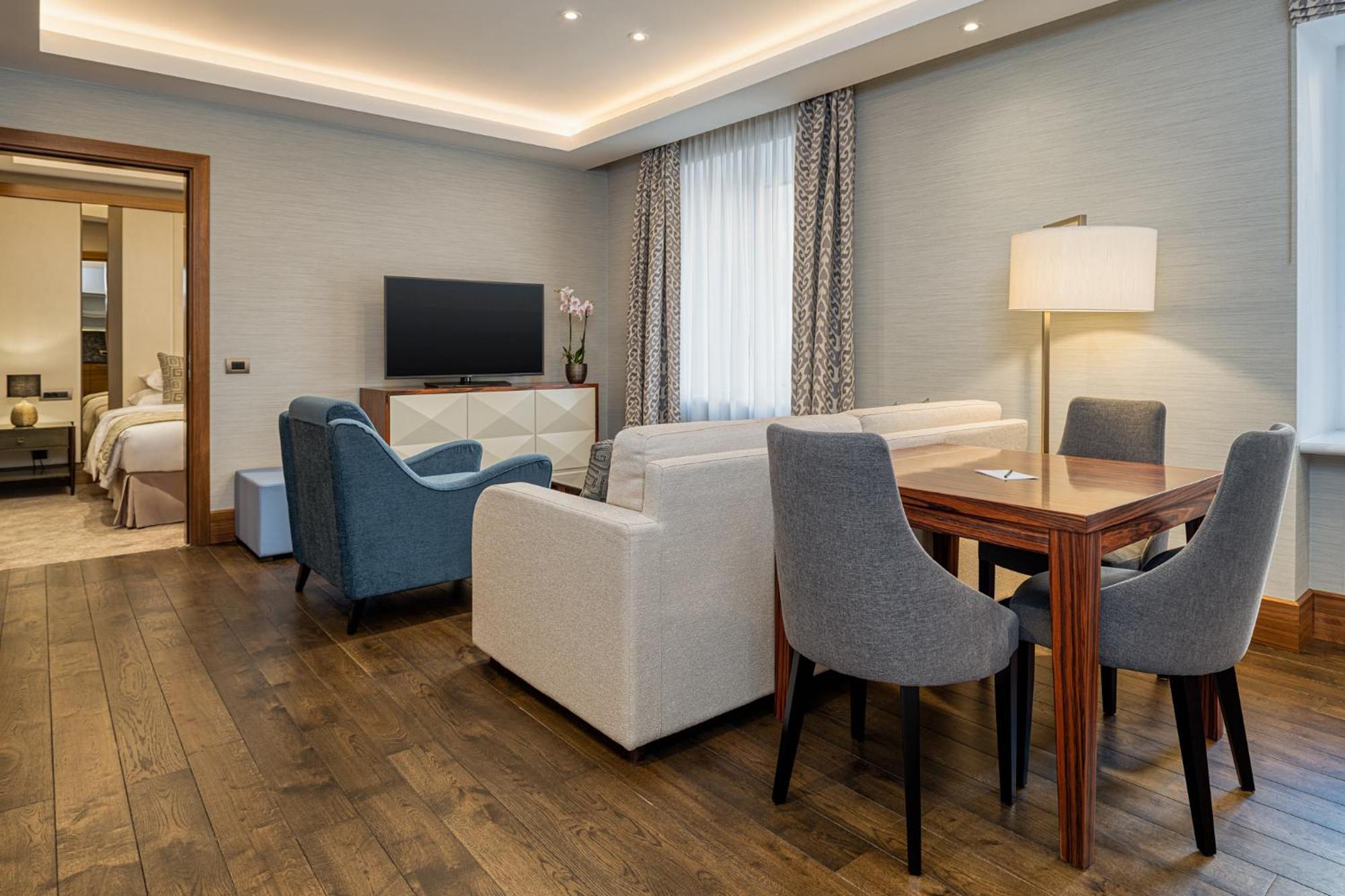 Grand Hotel Kempinski Riga Ngoại thất bức ảnh Suite at the Hotel