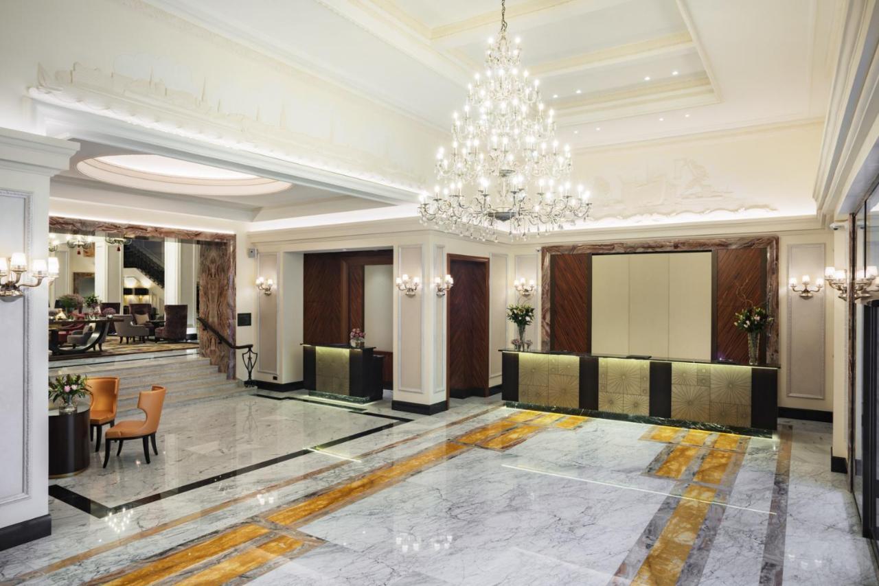 Grand Hotel Kempinski Riga Ngoại thất bức ảnh The lobby of the hotel