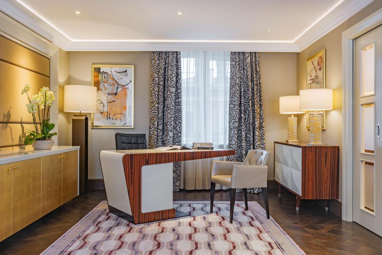 Grand Hotel Kempinski Riga Ngoại thất bức ảnh Office interior